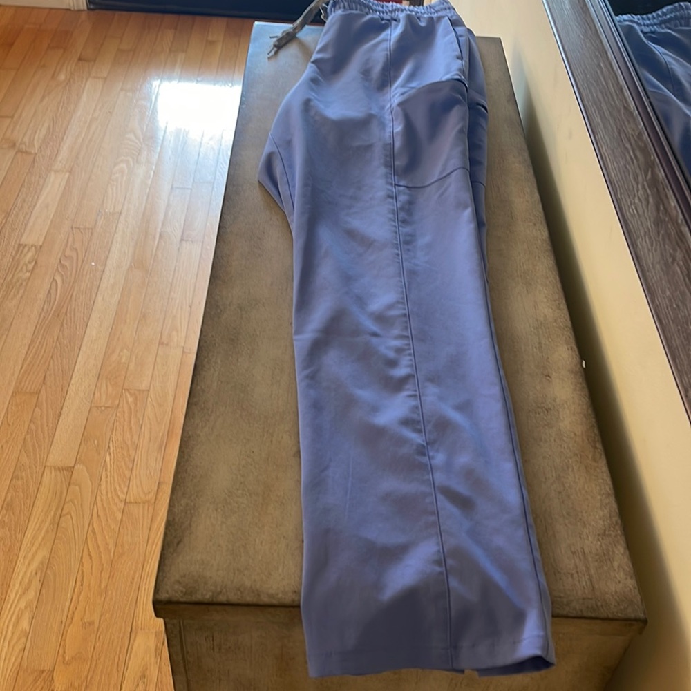 Wonder Wink Renew. Straight leg scrub pants. Ceil Blue